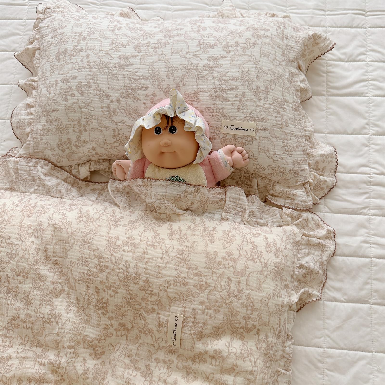 AOJIM packaged pillowcase image communicates convenience and gift-ready presentation.