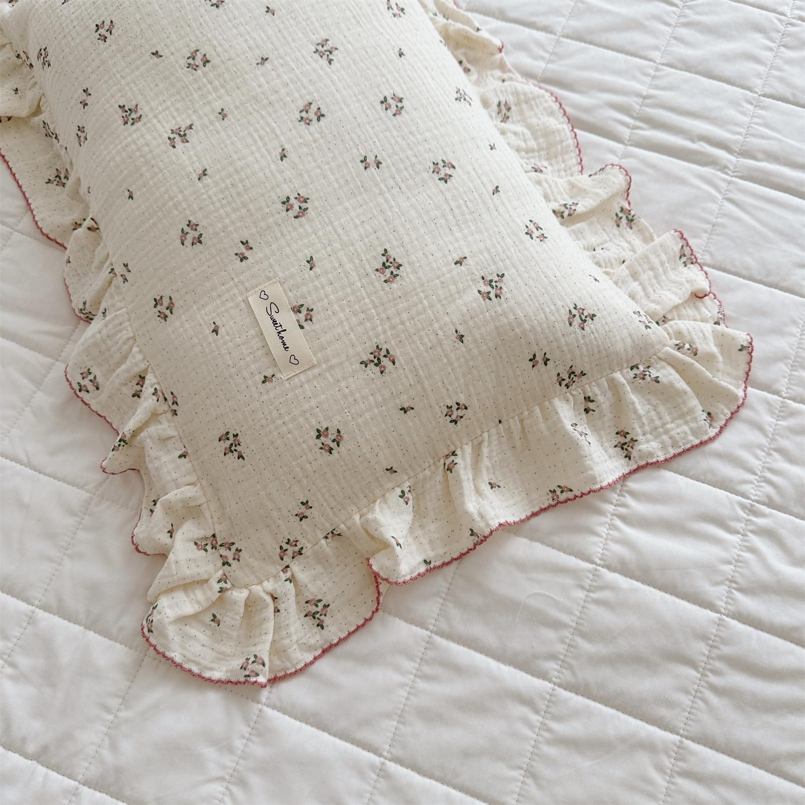 AOJIM floral pillowcase adds decorative touch to nursery