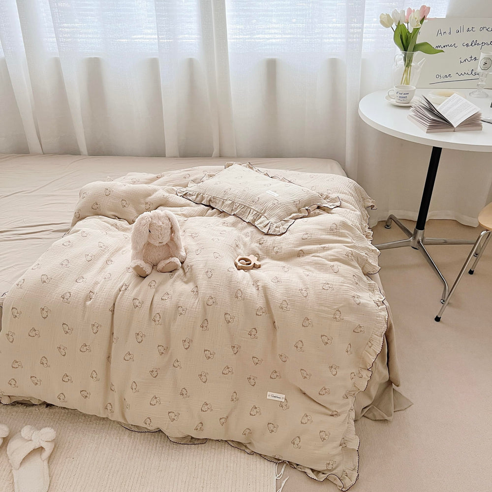 AOJIM Rabbit Pattern Duvet Cover adds playful design to kids' room.