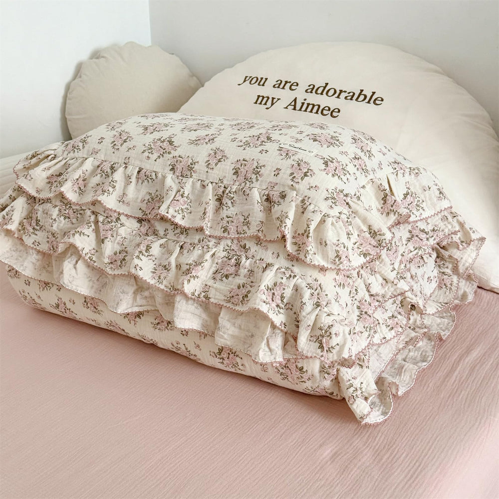 AOJIM travel-ready pillowcase stays lightweight and portable for on-the-go comfort.