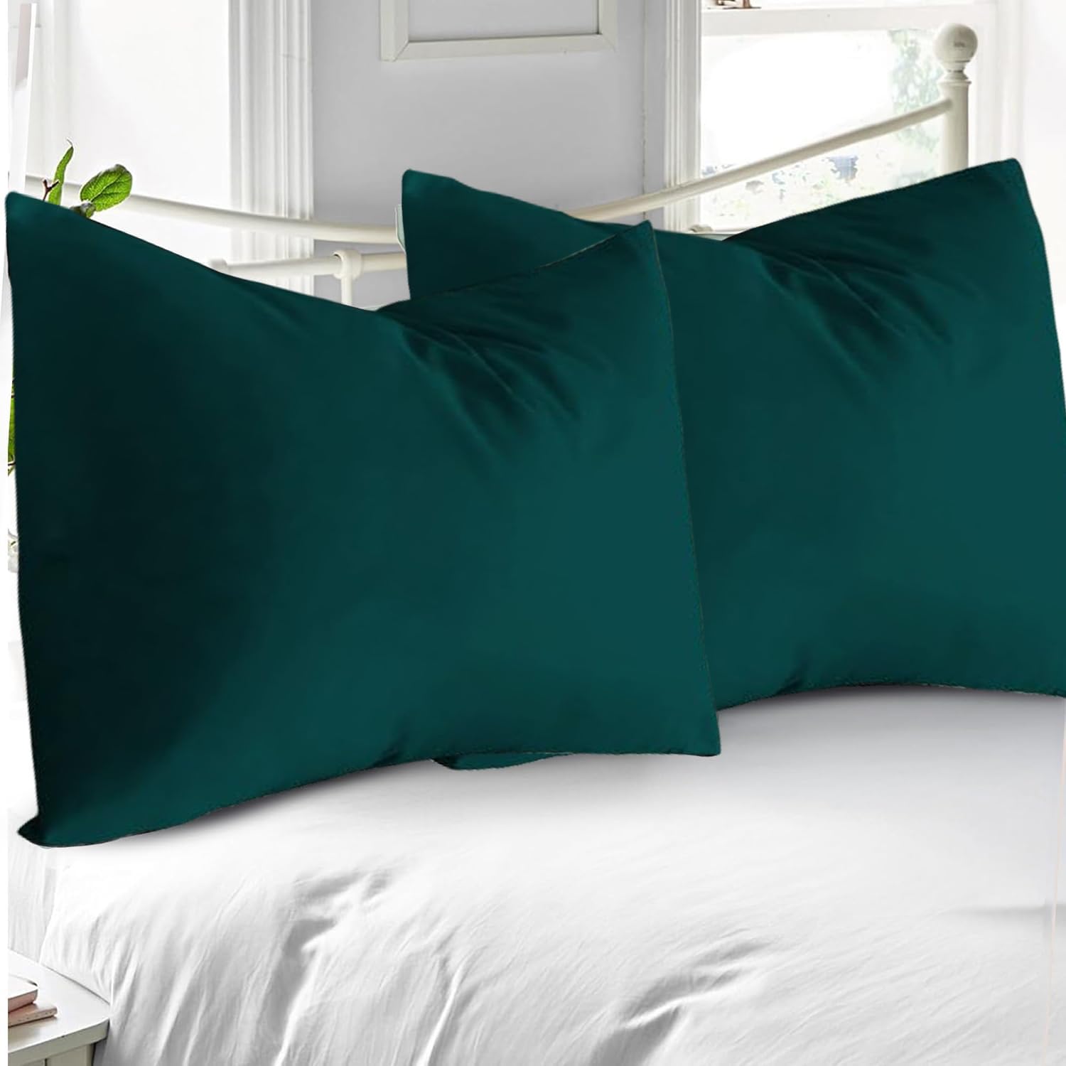 APOLLO COTTON Egyptian toddler pillowcase teal zipper close-up for secure closure.