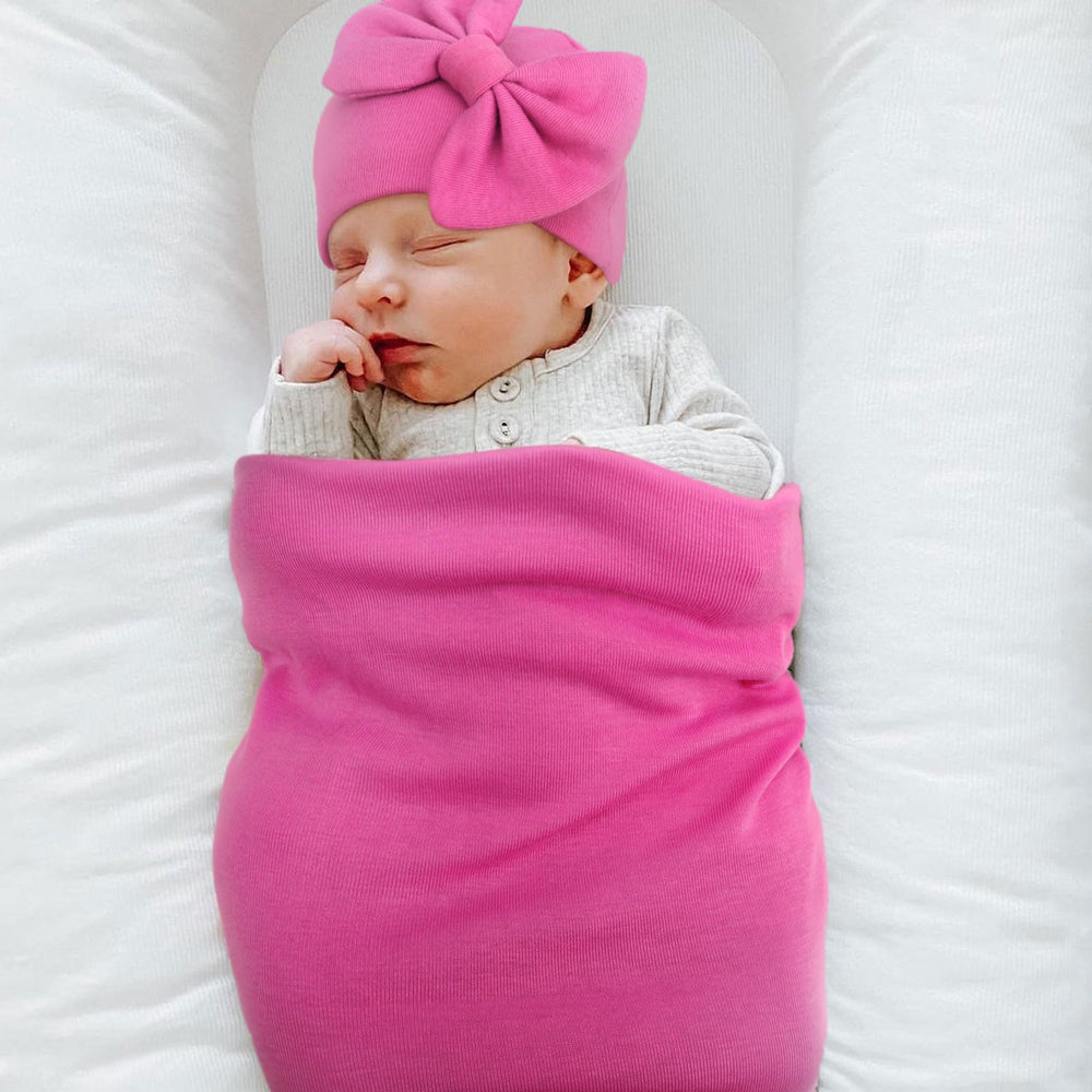 AQOKKA gift-set for newborns – registry-ready present for both boys and girls.