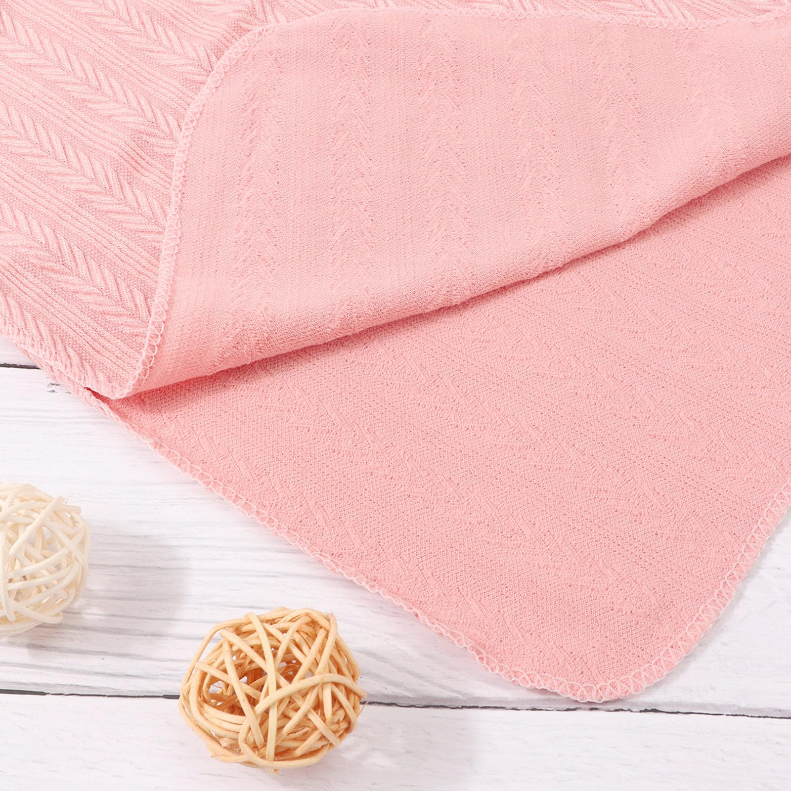 AQOKKA newborn swaddle is ready for hospital-to-home use and photoshoots.