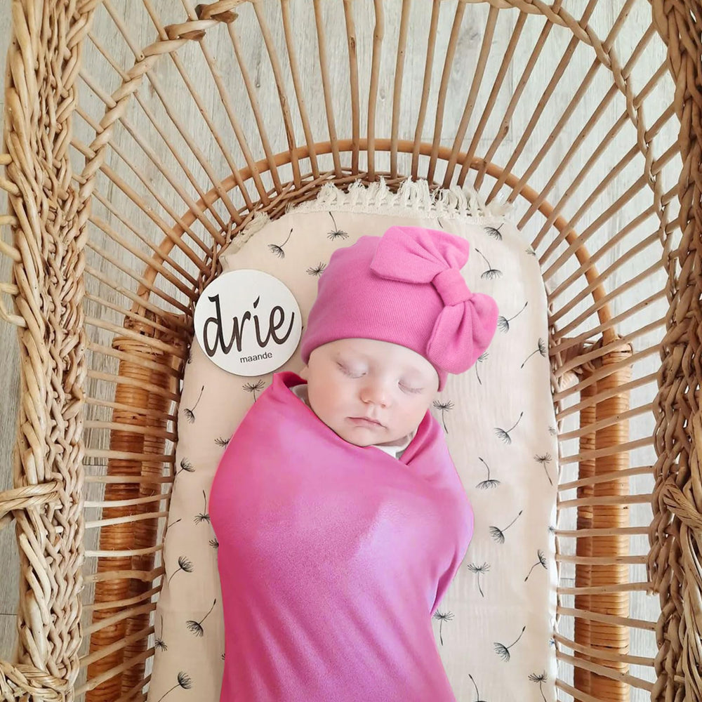 AQOKKA wooden birth announcement card – keepsake gift included in the set.