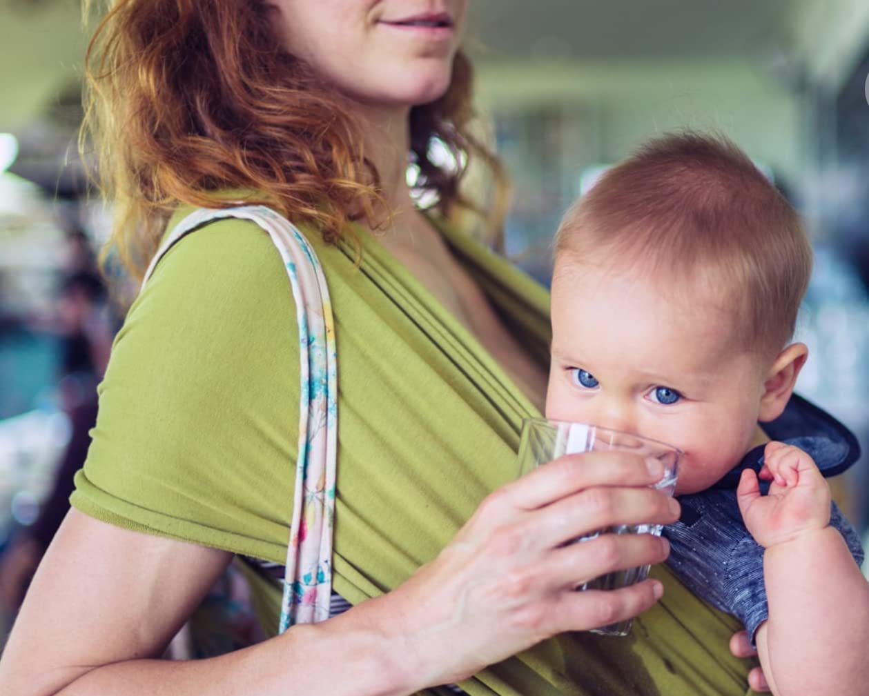 AQUAWAWA 8oz baby bottle ready for formula mixing with neutral taste