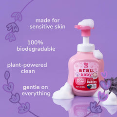 Arau Baby plant-based ingredients label highlighting a clean, artificial-fragrance-free formula.