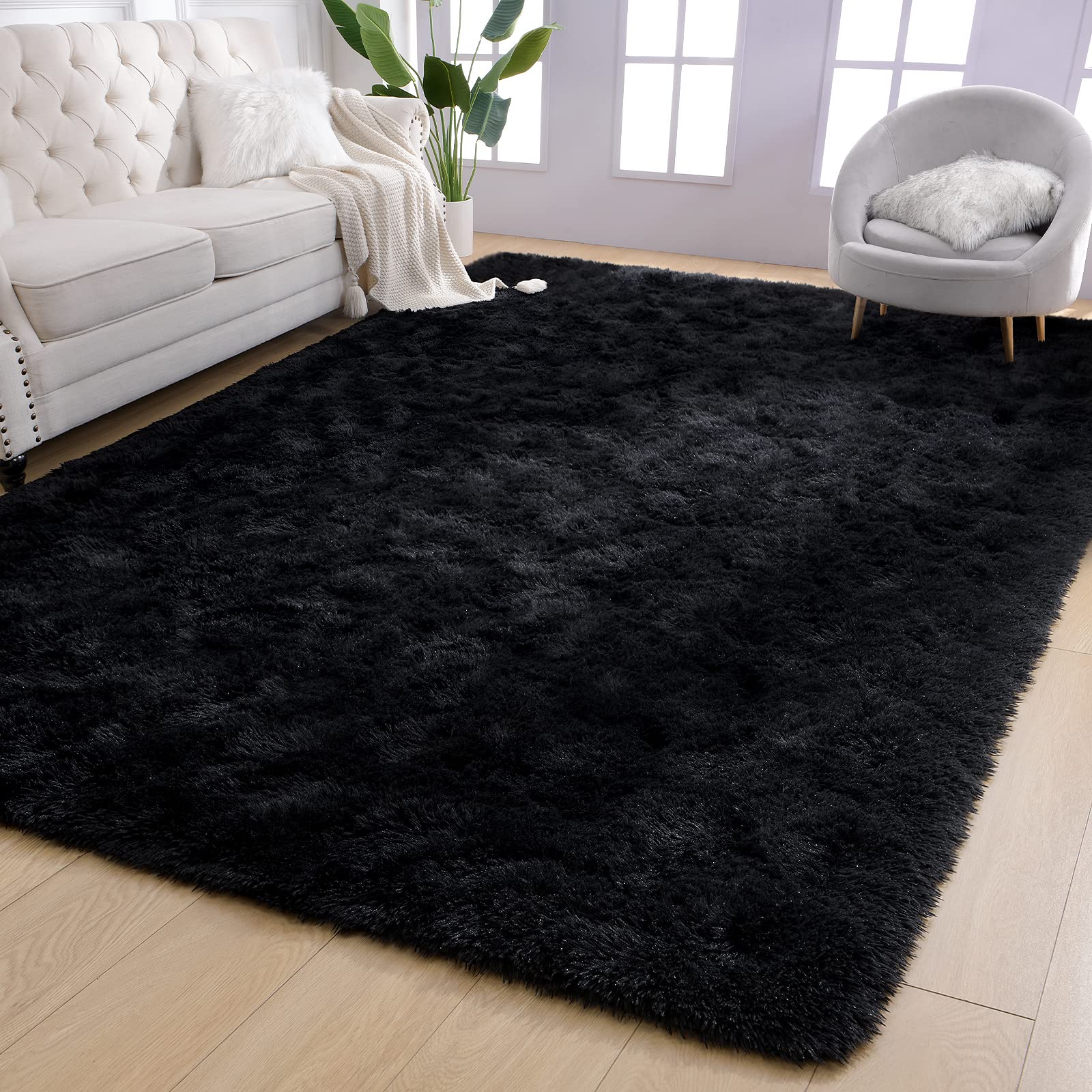 AROGAN rug anti-slip back ensures stability on smooth floors in family spaces.