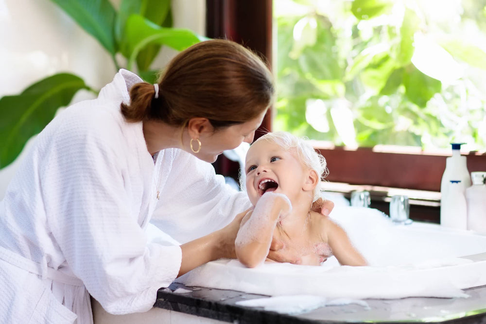 Arugot shower-scene: inviting bath time cleanse with a soft scent.