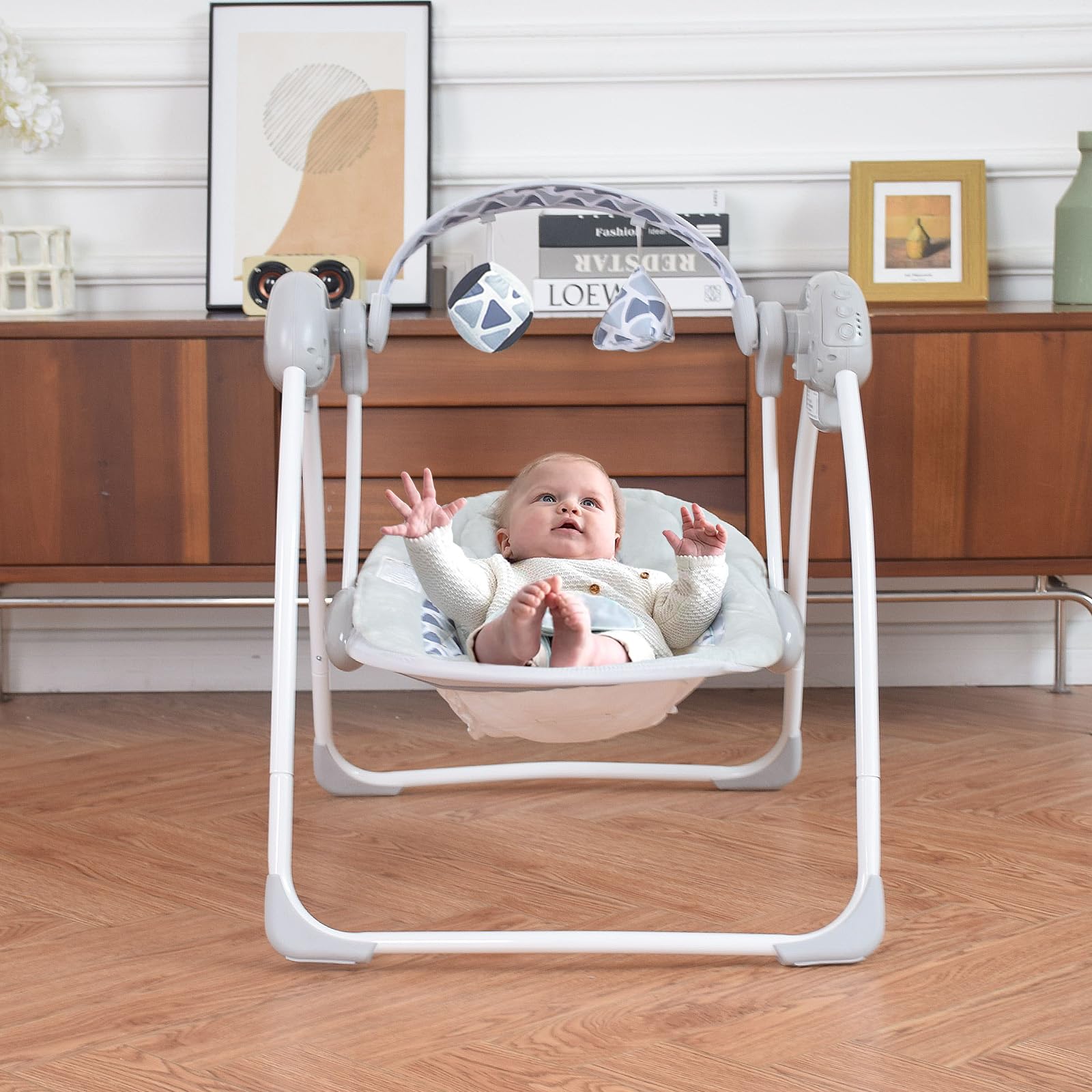AskCat baby swings waterproof fabric for quick wipe-downs and easier cleaning.