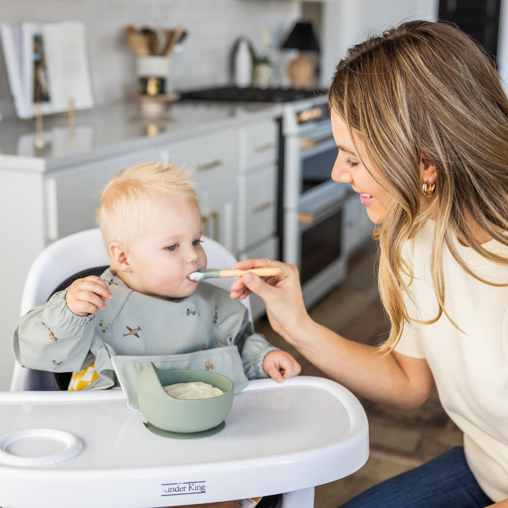 ATSHA sleeved bib shields clothing during meals and is easy to wipe clean