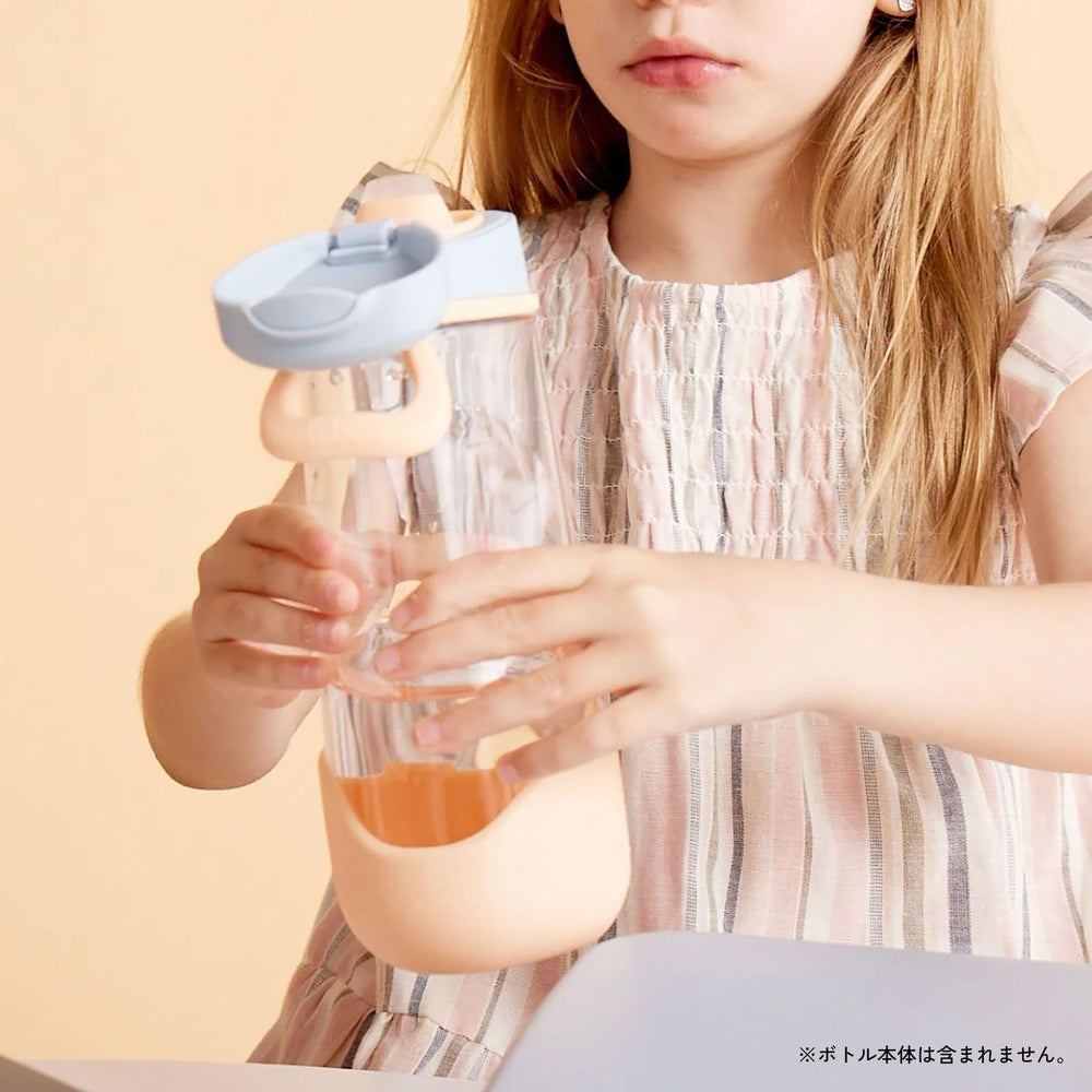 b.box Sport Spout Replacement Tops silicone spout closeup highlights soft, durable material for easier sipping.