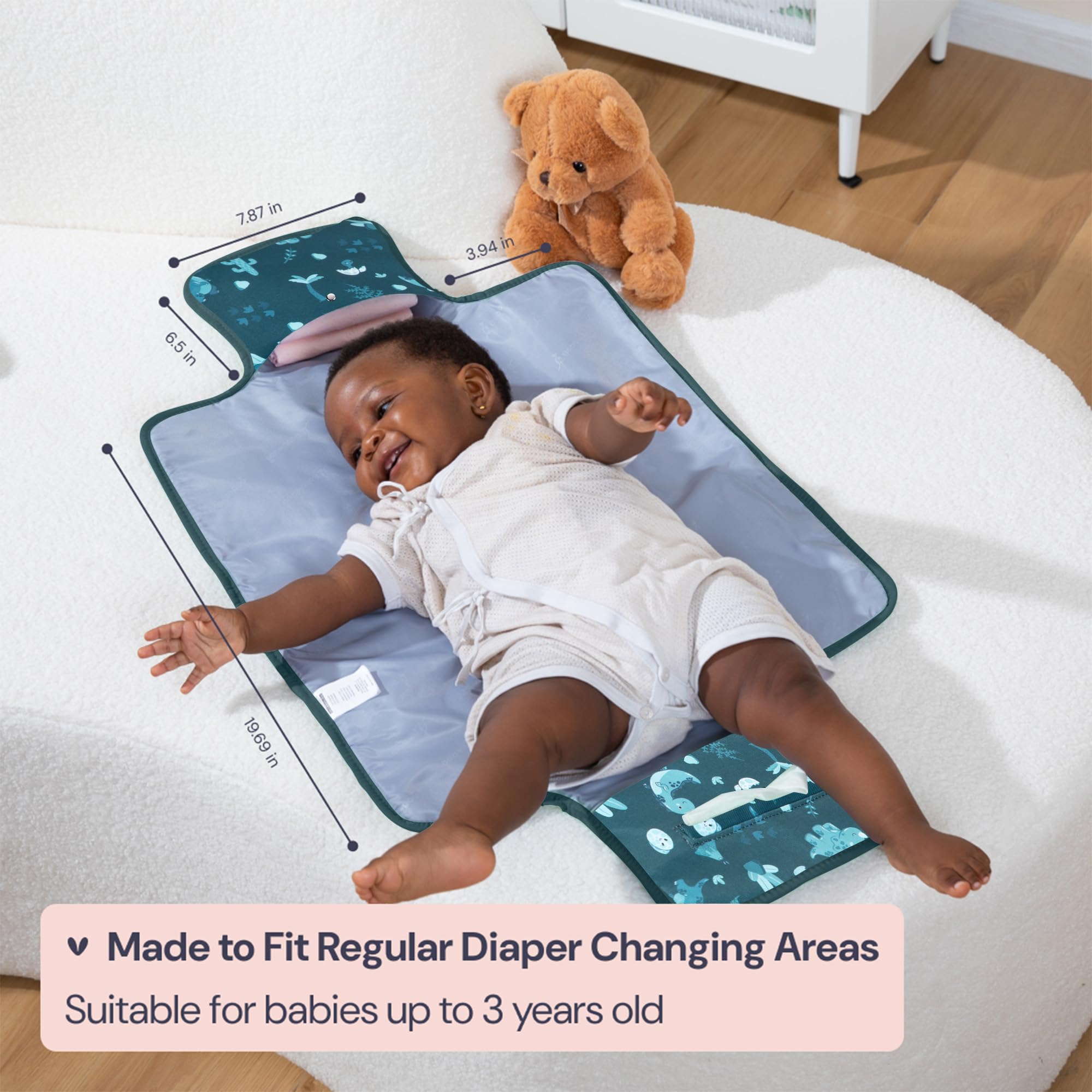 BabbleRoo pad is wipe-clean for quick post-change cleanup.
