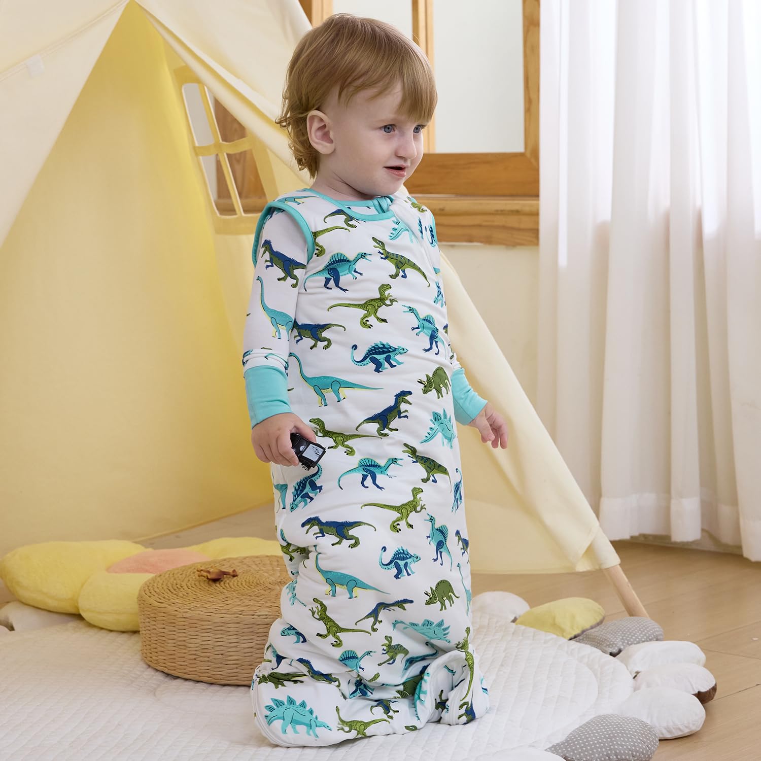 Babee Reshinee vibrant hand-drawn prints pair with matching zippies.