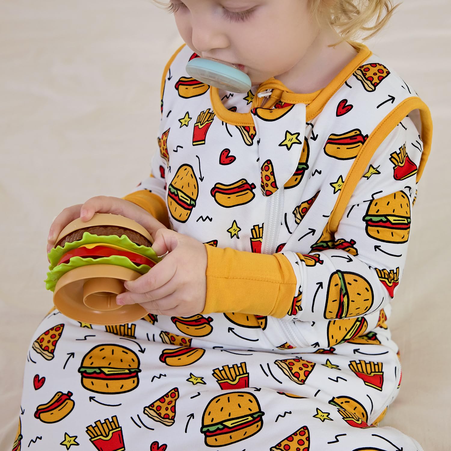 Babee Reshinee sleep sack with 1.0 Tog is ideal for moderate temperatures