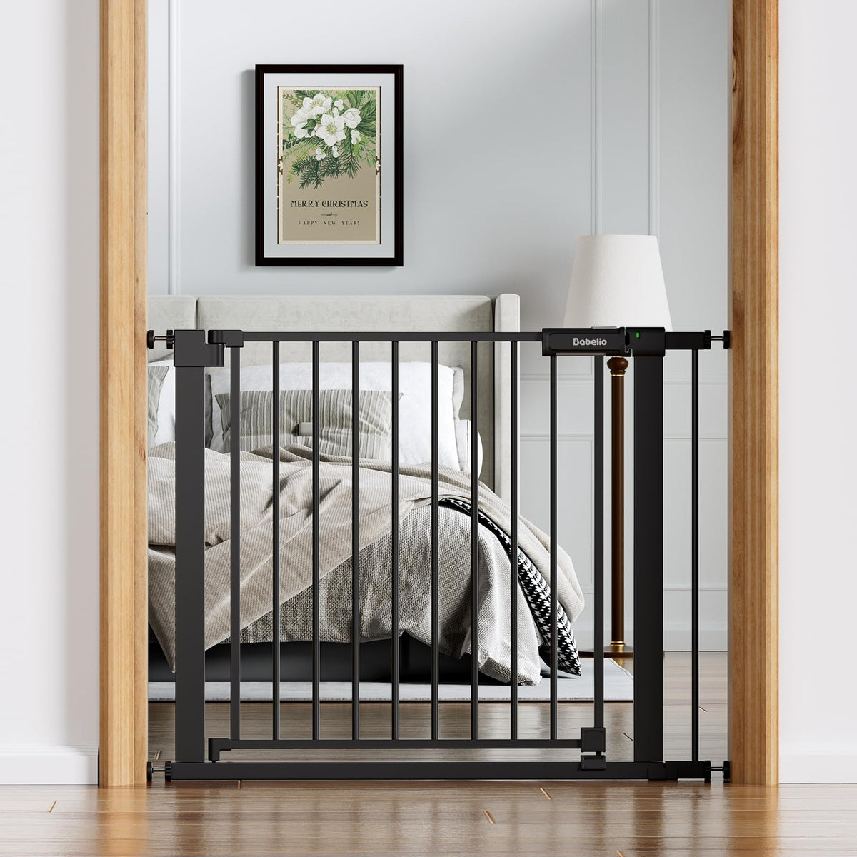 BABELIO baby gate with a wide walk-through door for easy one-handed passage