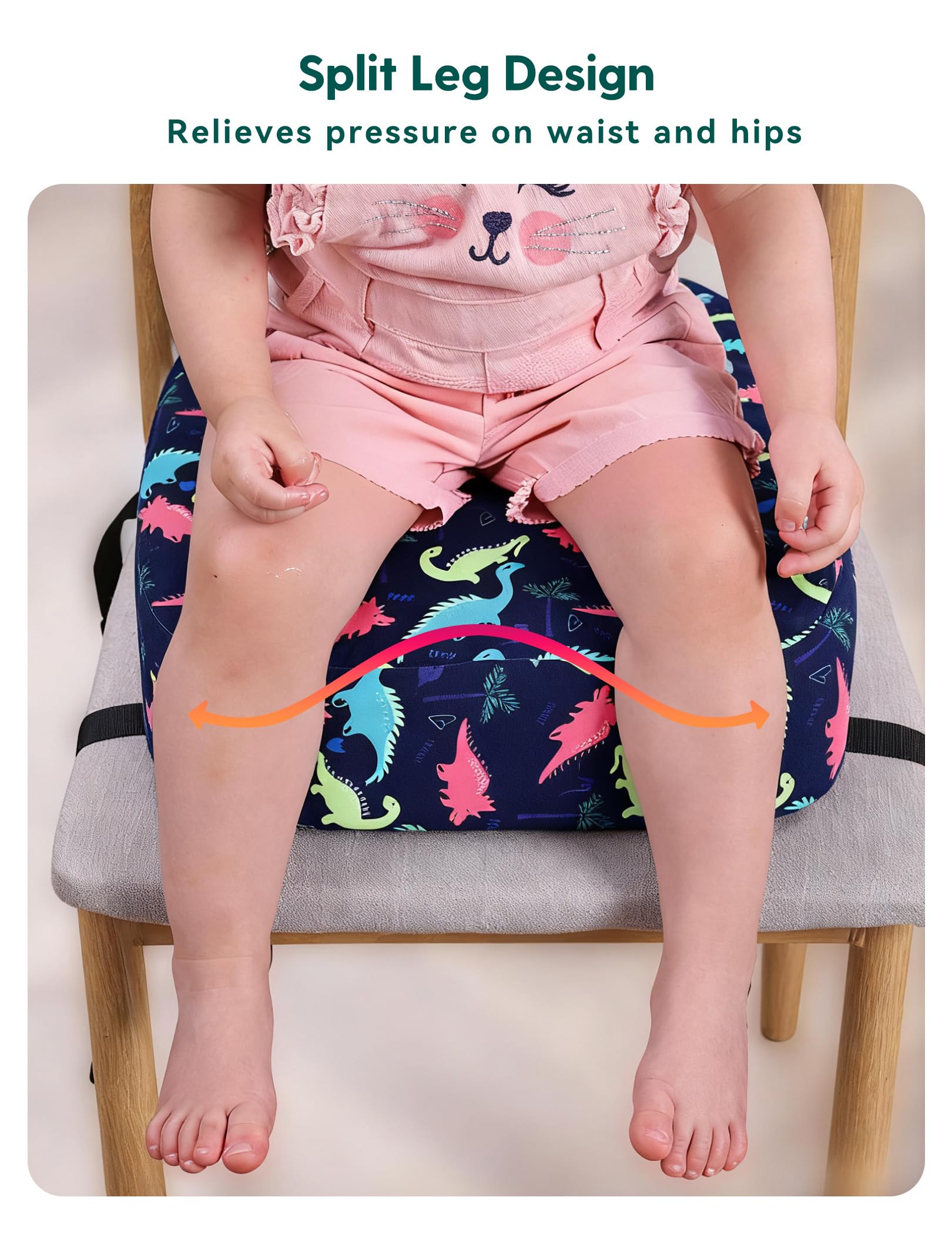 Babelio booster seat in blue dinosaur print enhances dining moments.
