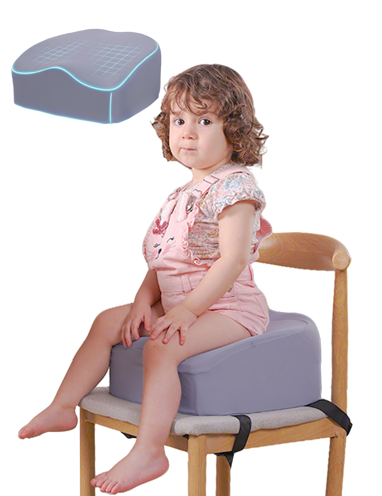 BABELIO Ergo booster seat on chair demonstrates upright posture during meals.