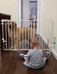 BABELIO no bottom bar gate assembly shows sturdy hardware mounting for stairs