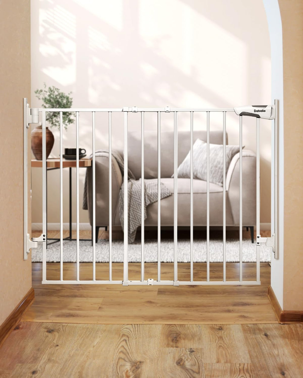 BABELIO no bottom bar design reduces tripping on stair tops.