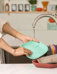 BABELIO dishwasher-safe silicone plate cleans easily after messy meals