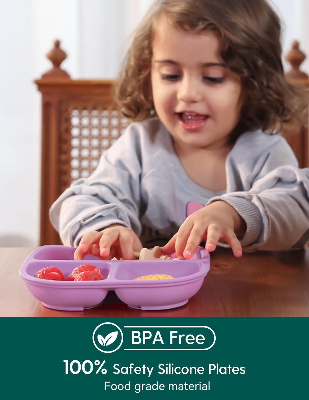 BABELIO BPA-free silicone plate ready for microwave reheating.