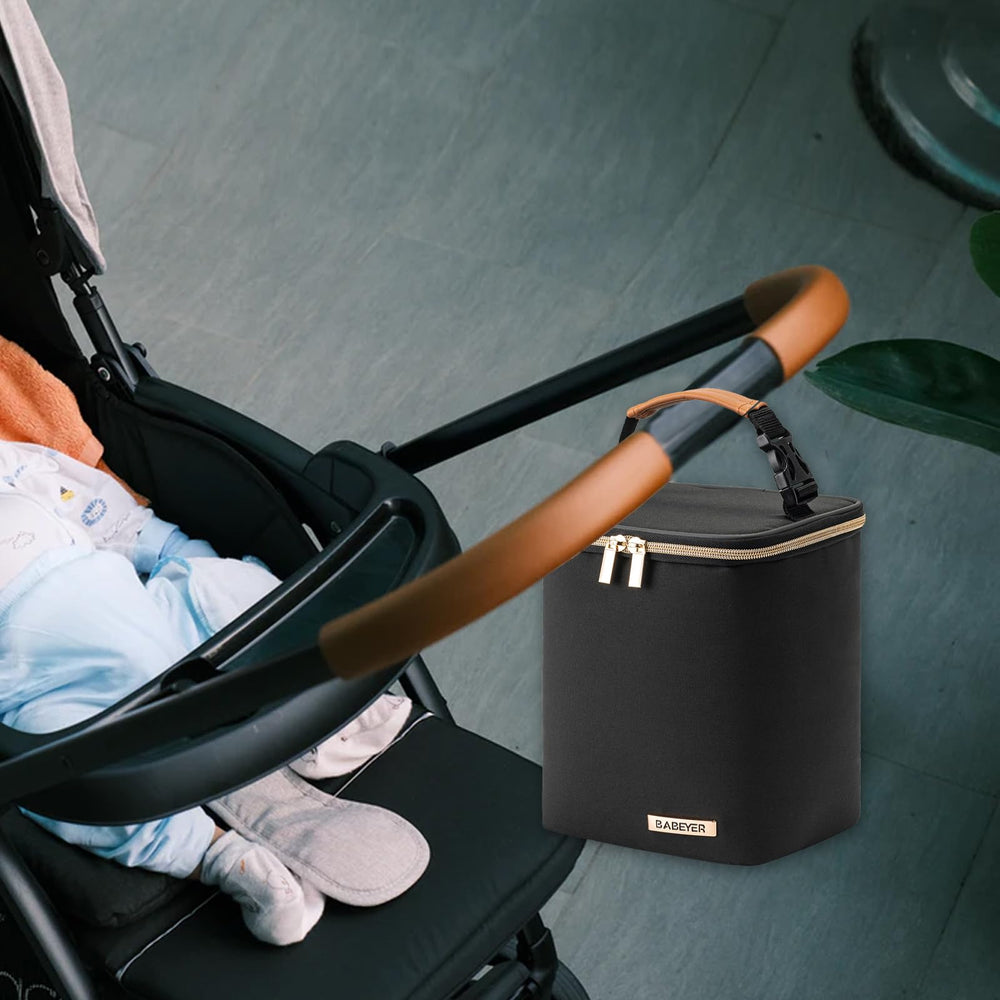 BABEYER breastmilk cooler bag in use at daycare demonstrates practical everyday solution.