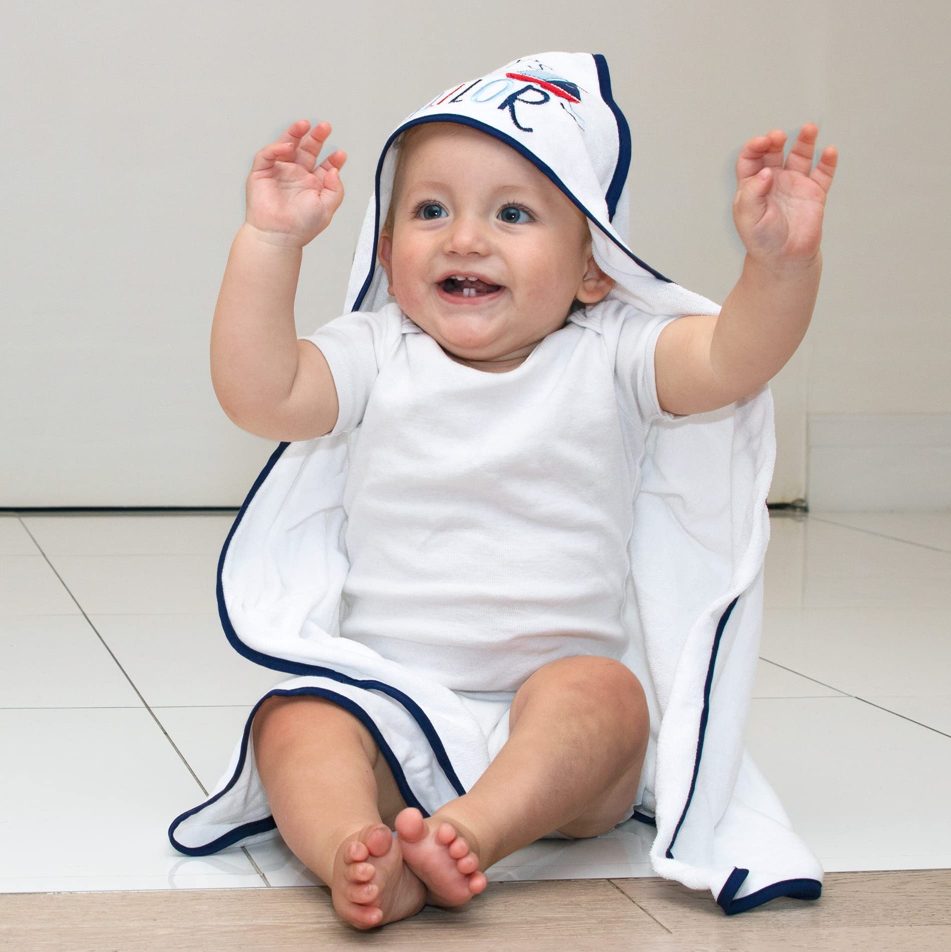 Baby Essentials Daddy's Sailor gift set: ready for baby shower gifting