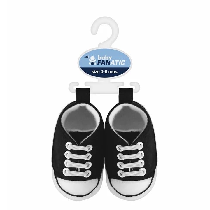 Baby Fanatic New York Yankees pre-walker toe-cap provides stable support during active steps