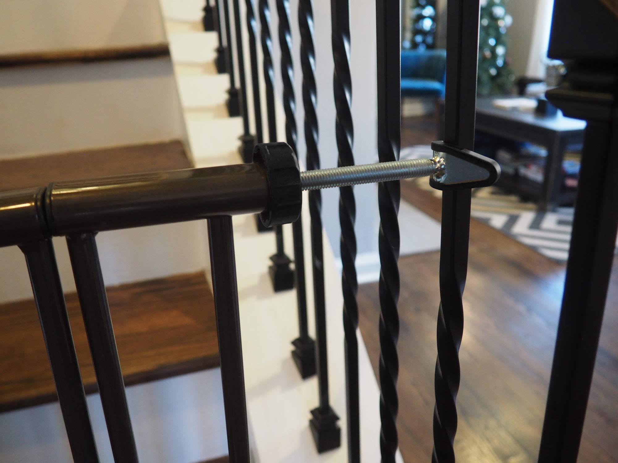 Baby Gate Guru M10 spindle rod 12cm black extended reach for irregular banisters