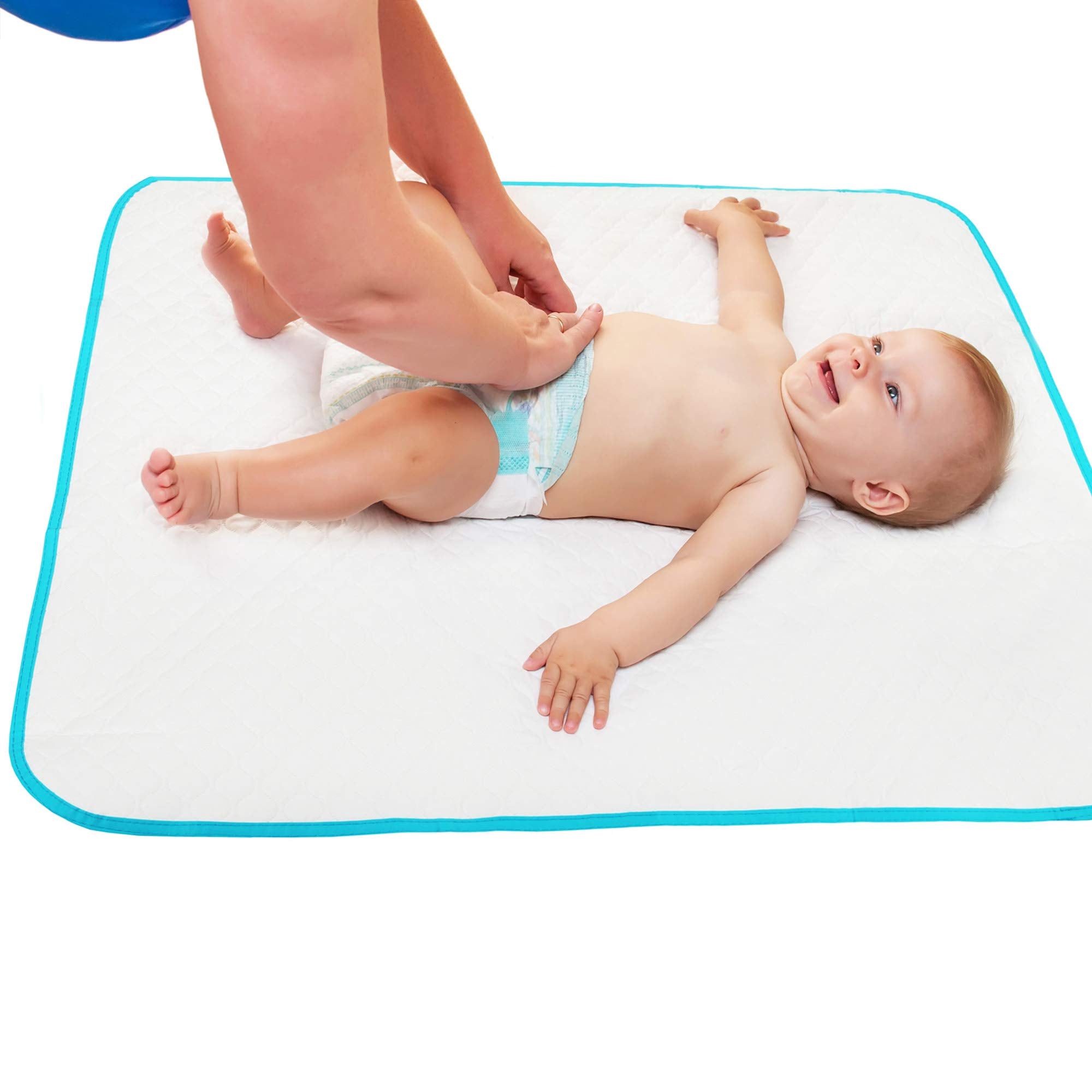 BABY LOOVI waterproof surface enables fast, simple cleaning after changes.