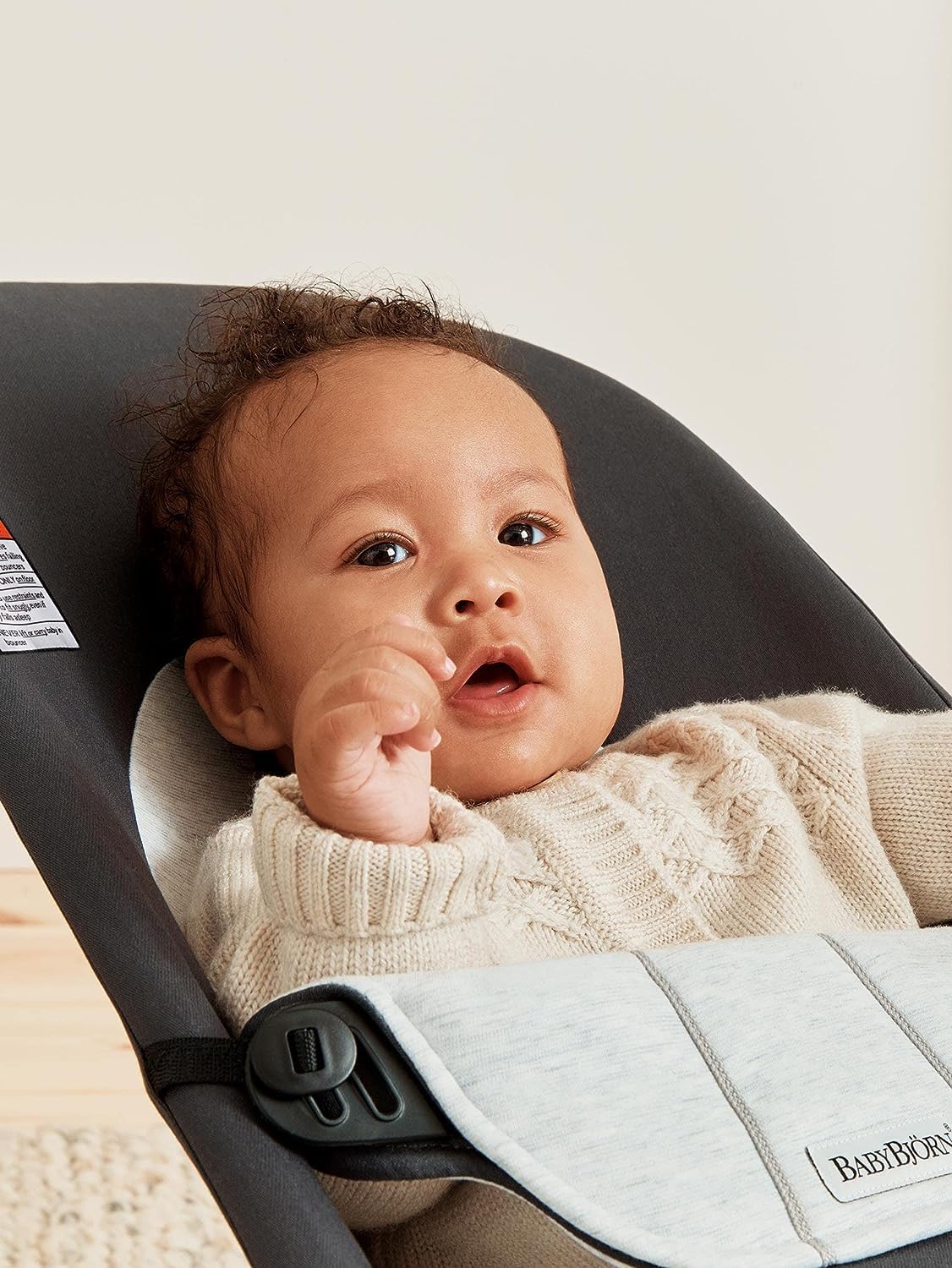 BabyBjörn Bouncer Balance Soft four-position adjustment for growing infant needs.