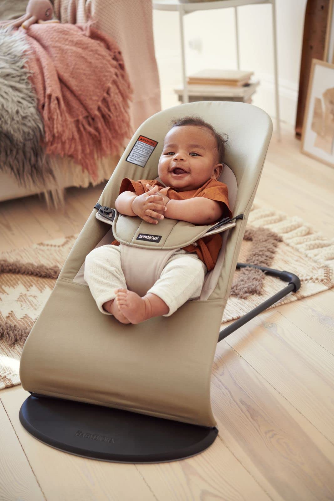 BabyBjörn Bouncer Balance Soft lays flat for compact storage after play