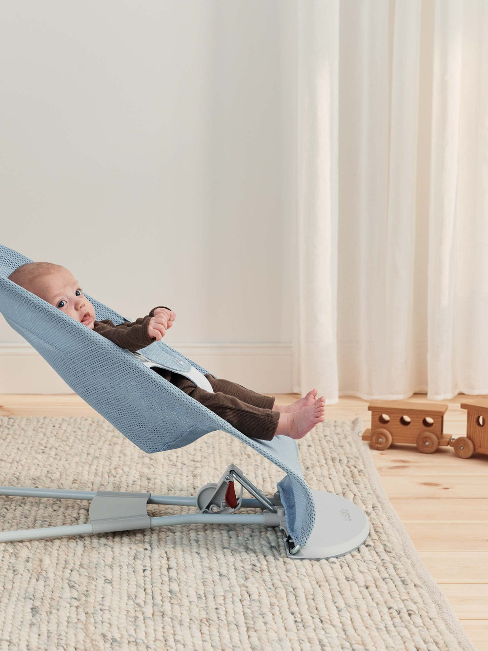 BabyBjörn Bouncer Balance Soft no infant insert needed for newborns
