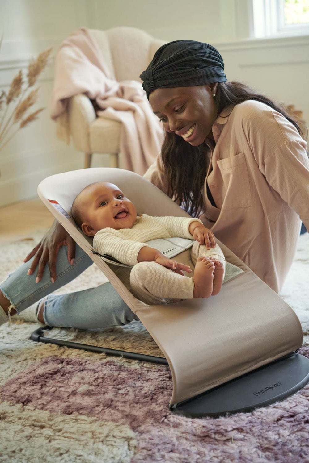 BabyBjörn Bouncer Balance Soft reclined seat for cozy resting and soothing baby during routines