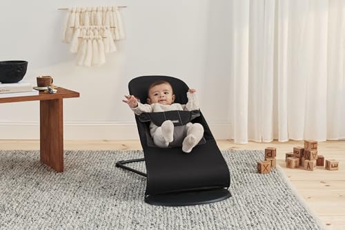 BabyBjörn Bouncer Balance Soft side view highlights lightweight, easy-to-move design.