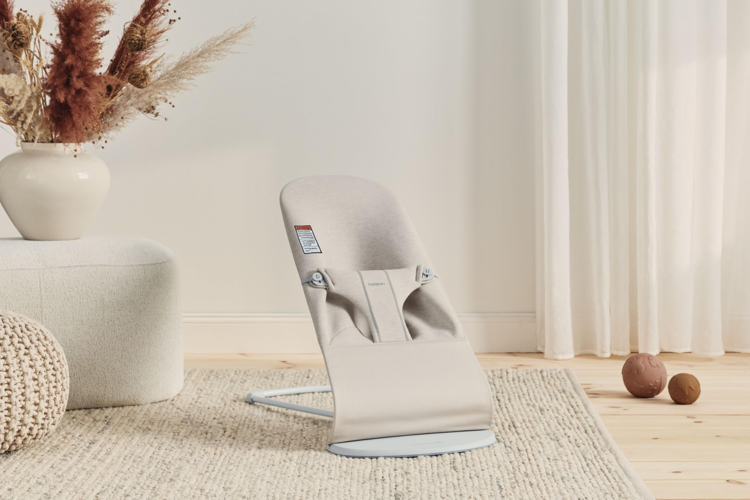 BabyBjörn Bouncer Bliss 4-position adjustability adapts as baby grows.