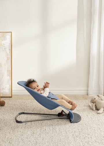 BabyBjörn Bouncer Bliss blue fabric close-up shows cozy woven texture