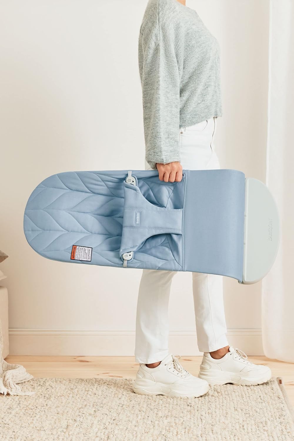 BabyBjörn Bouncer Bliss hip-support detail indicating hip-friendly design
