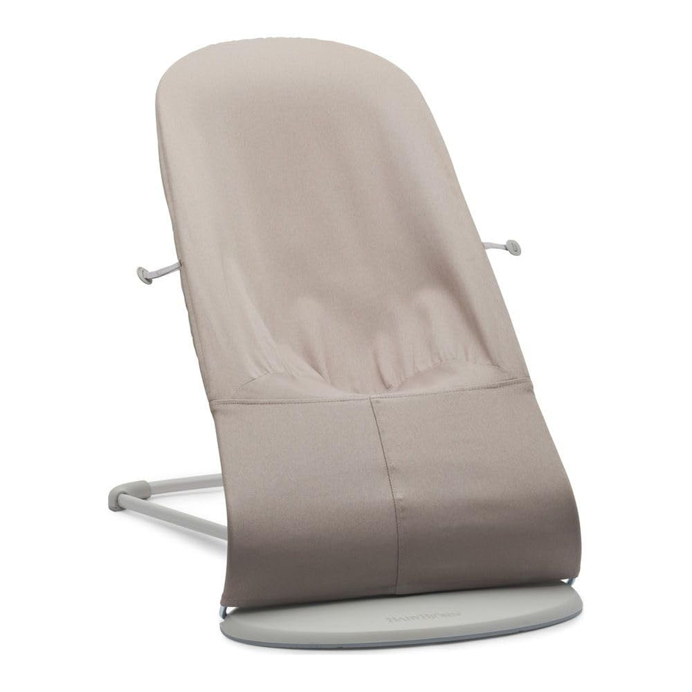 BabyBjörn Bouncer Bliss chair-mode close-up showing 4-position seating and transition