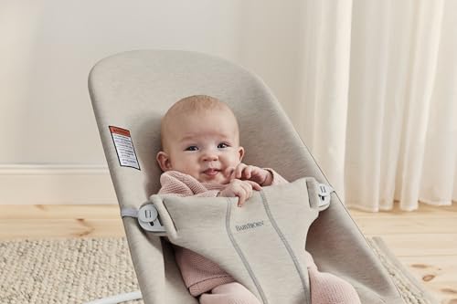 BabyBjörn Bouncer Bliss newborn seat mode supports sleepy newborn calm.