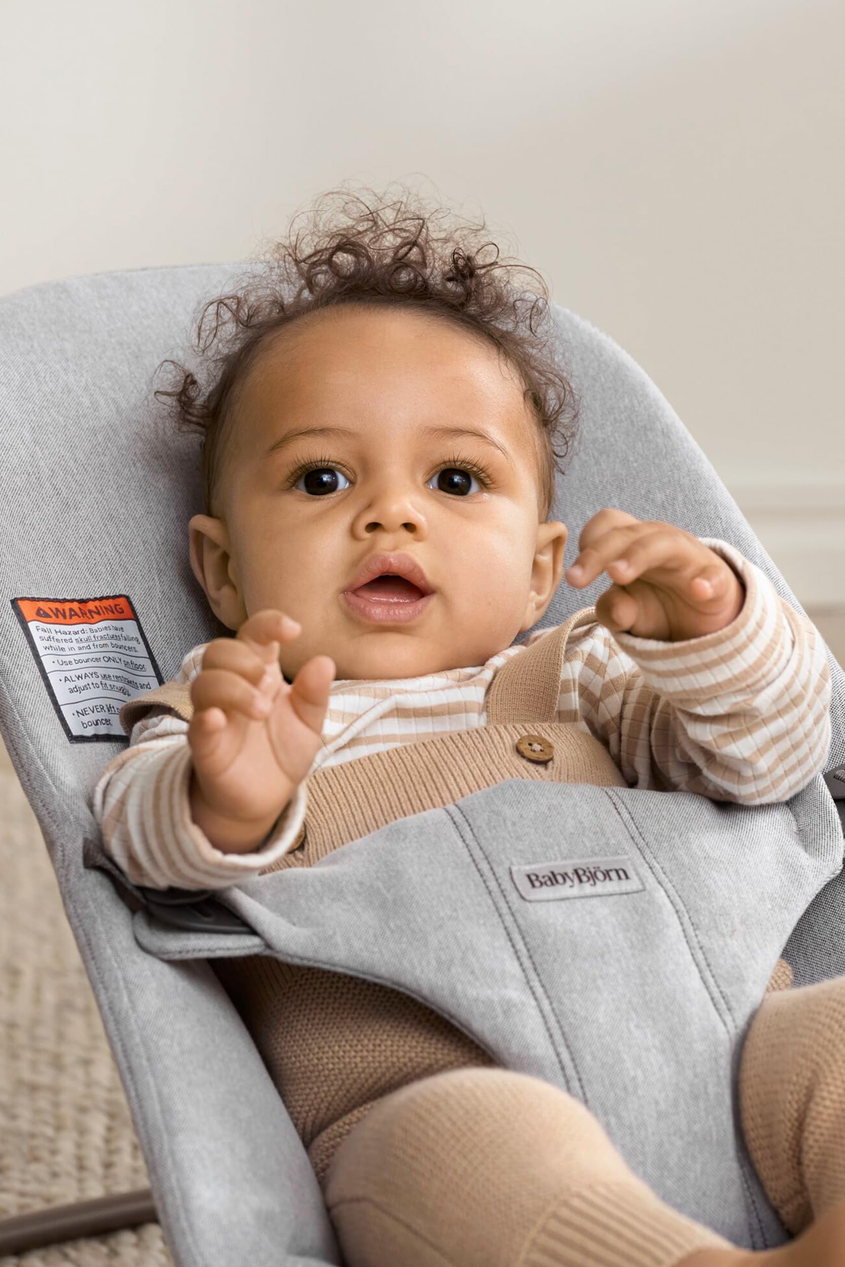 BabyBjörn Bouncer Bliss two-snaps-position demonstrates adjustable seating setup.