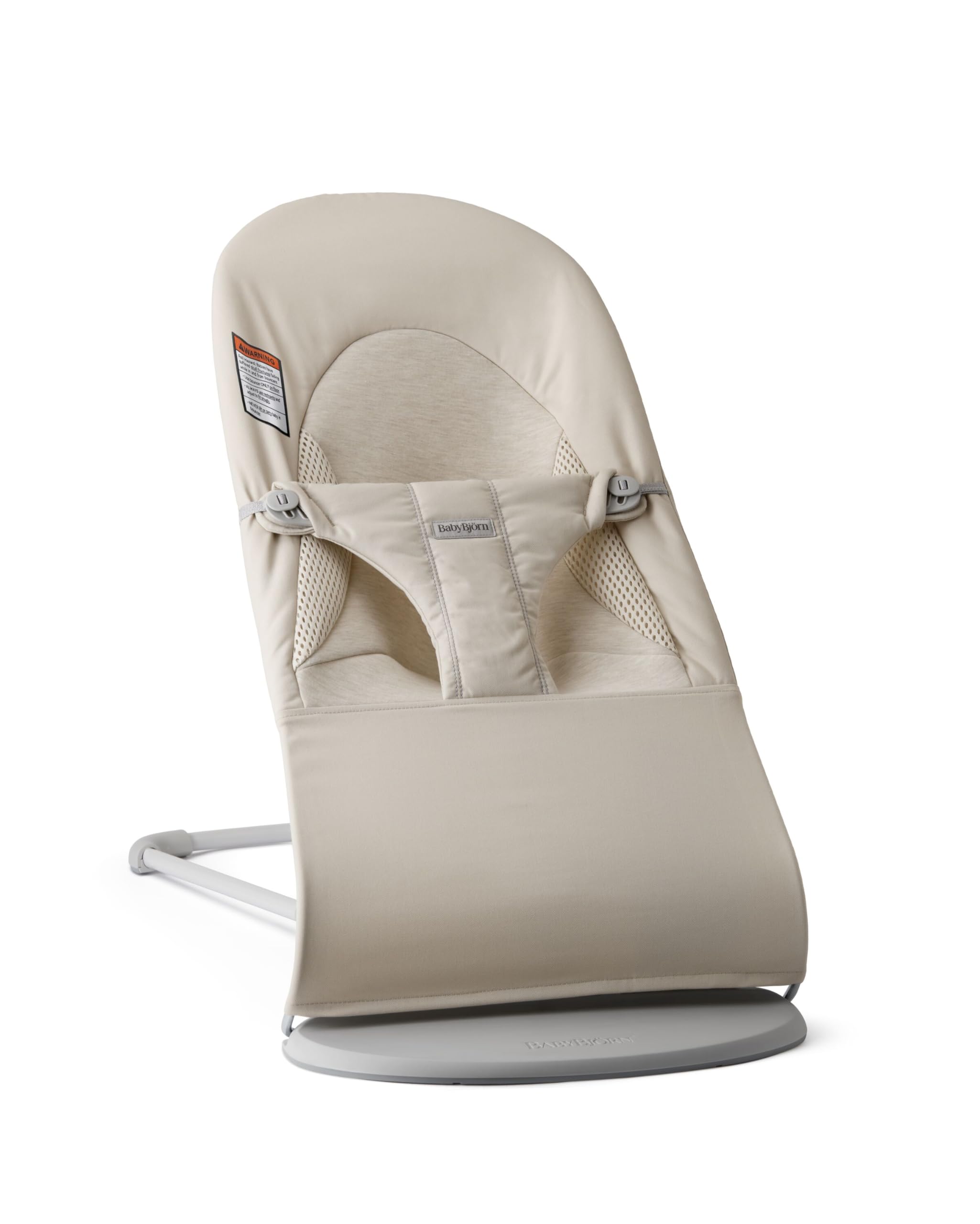 BabyBjörn Bouncer Balance Soft seat assembly demonstrates portable setup for parenting on the go.