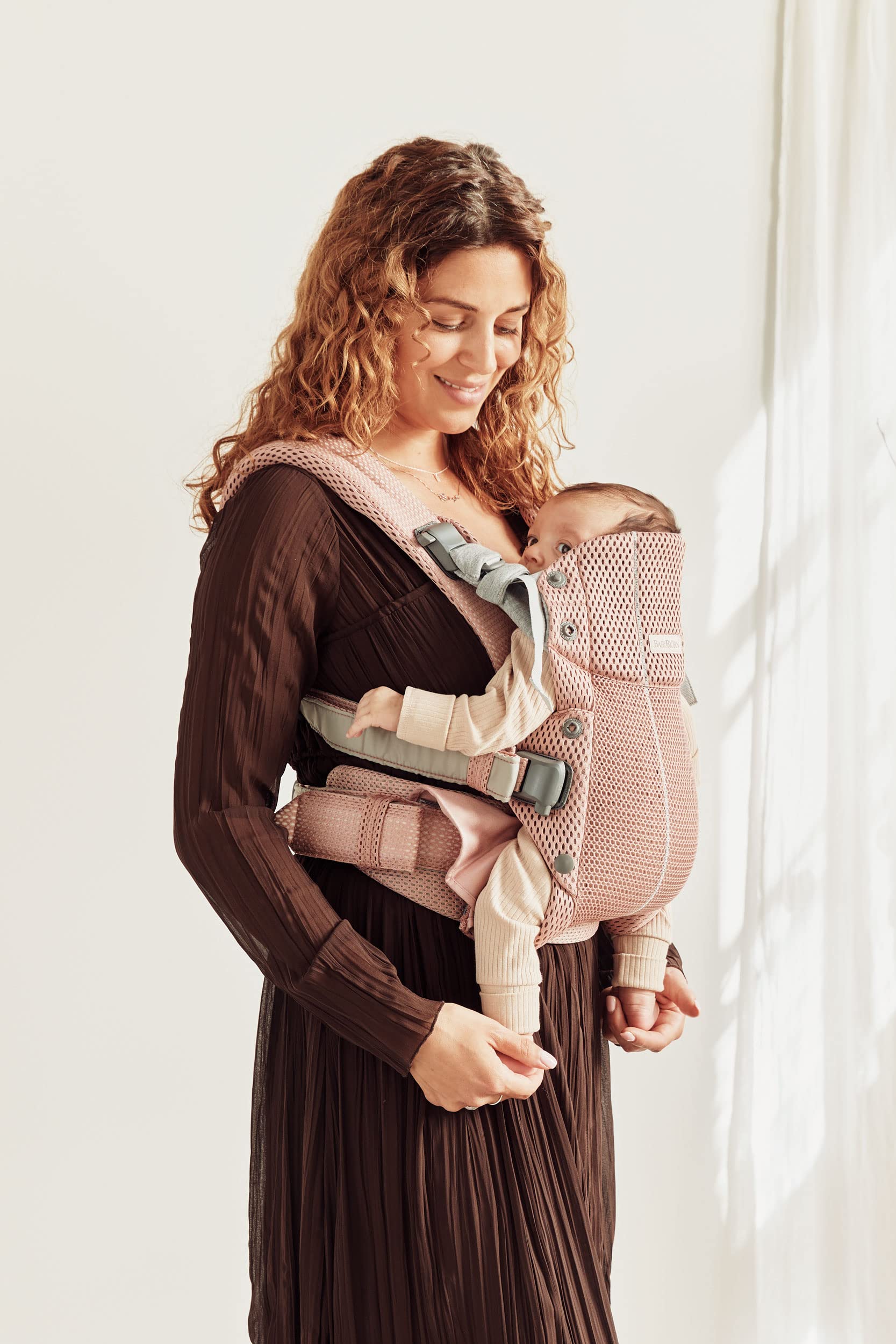 Facing-out position in Harmony captures growth-friendly forward-facing option.