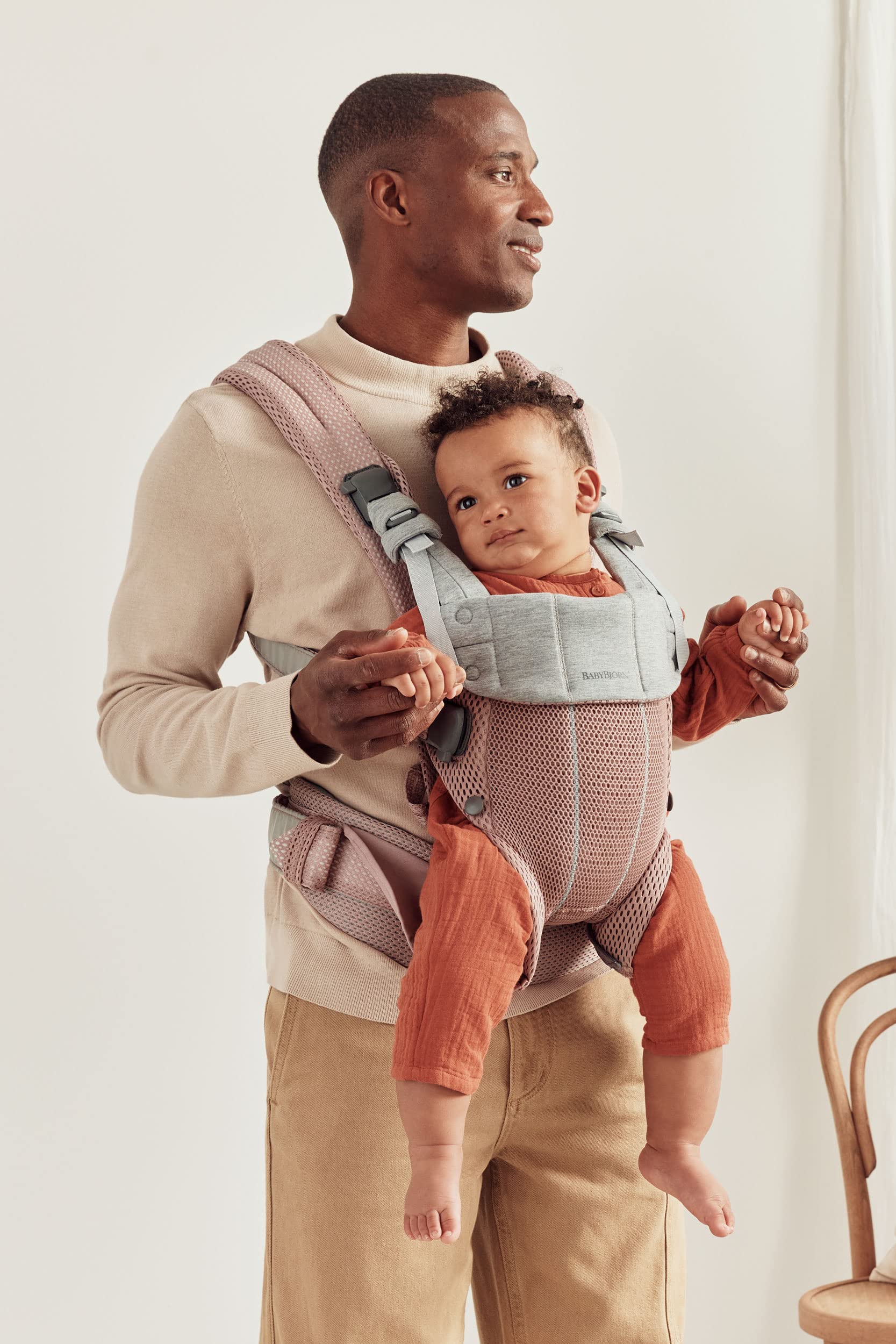 Harmony dusty pink padded shoulders reduce strain during longer wearing sessions.