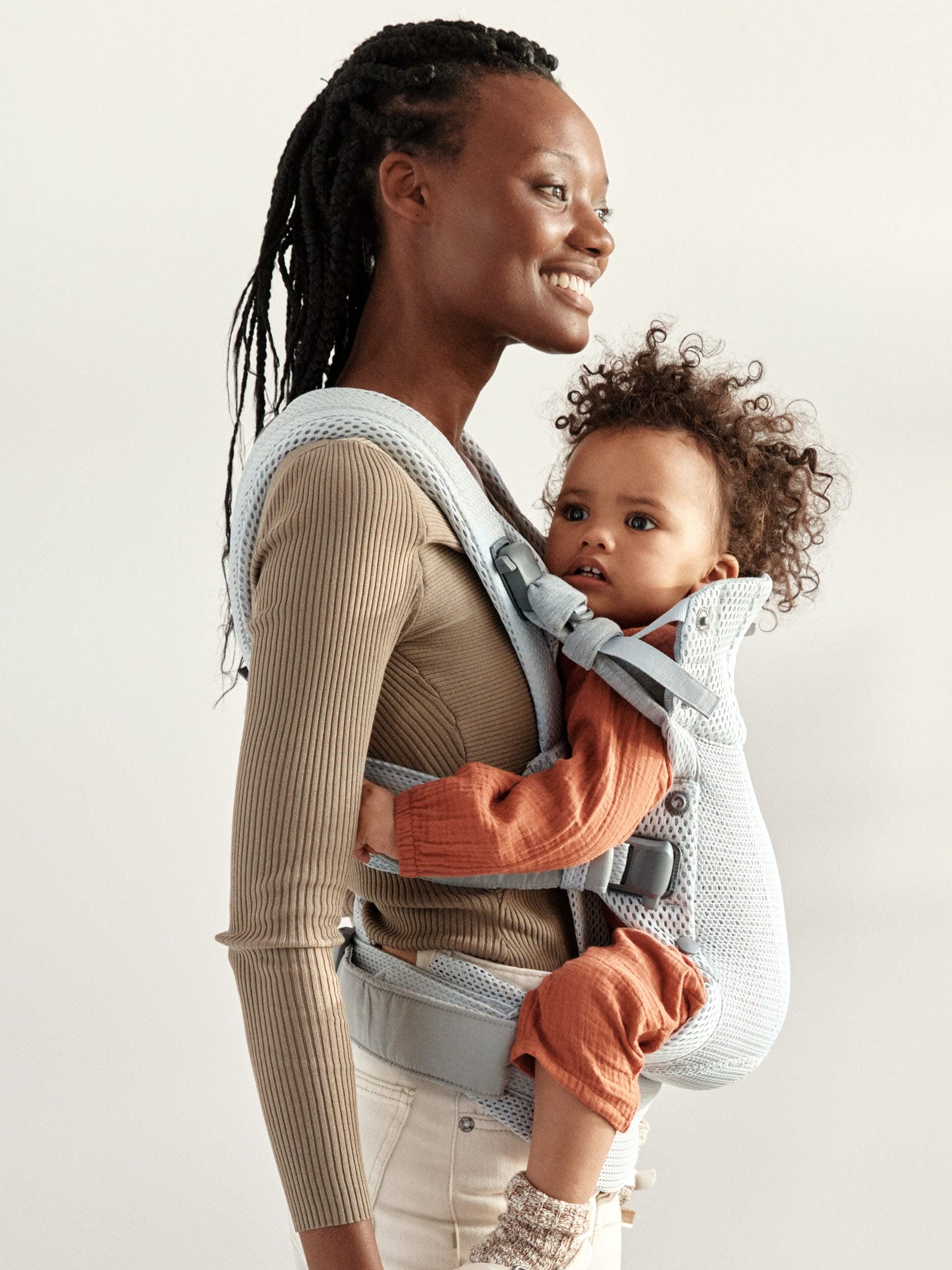 BabyBjörn Harmony newborn position highlights close contact and soothing warmth for infants.