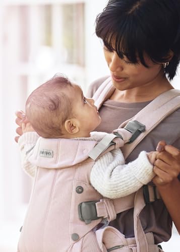 BabyBjörn Harmony soft-brushed fabric adds luxurious feel and comfort.