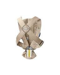 BabyBjörn Baby Carrier Mini 3D mesh close-up highlights airflow for comfort.
