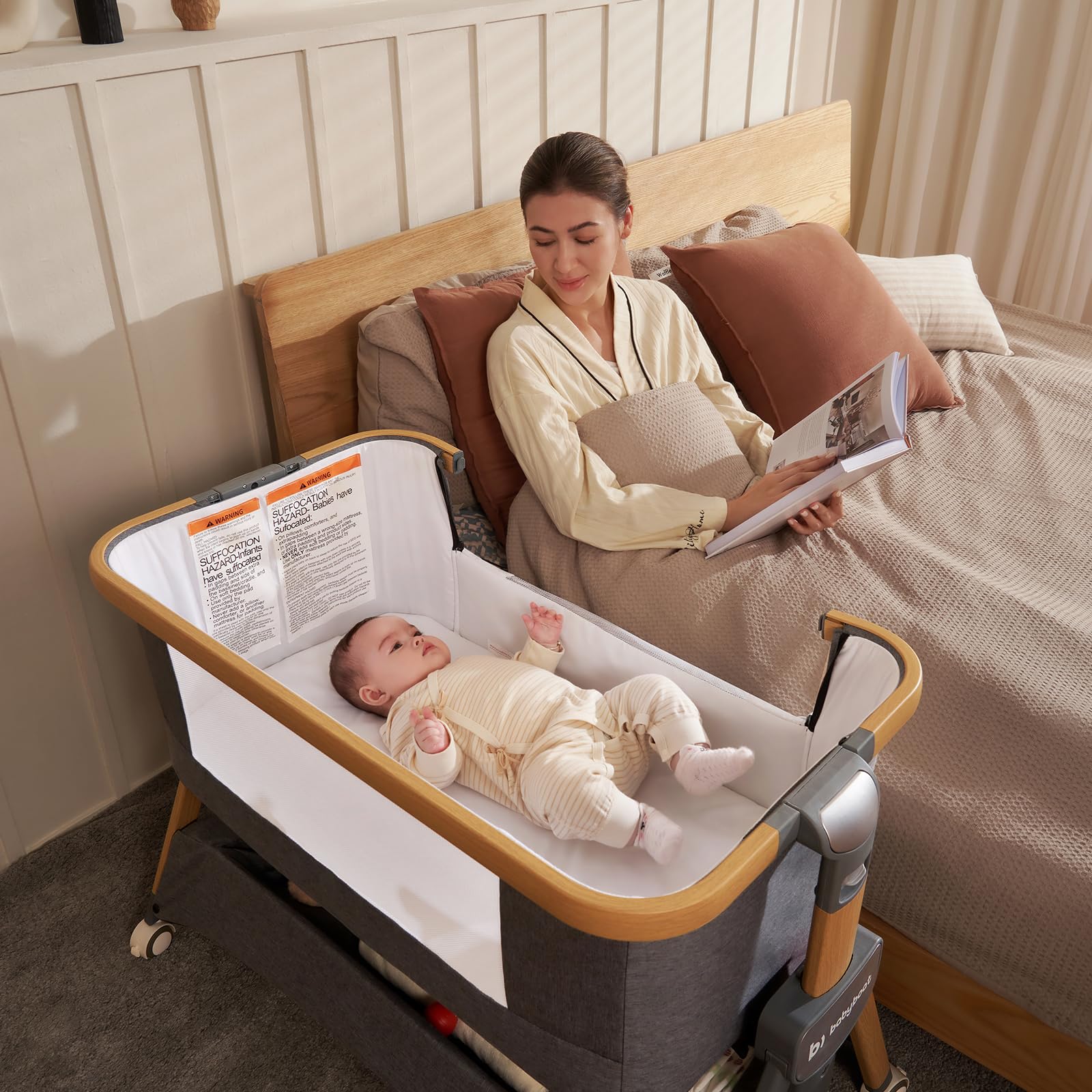 babyboat Cozy2 wood-grain-frame-storage blends style with practicality.