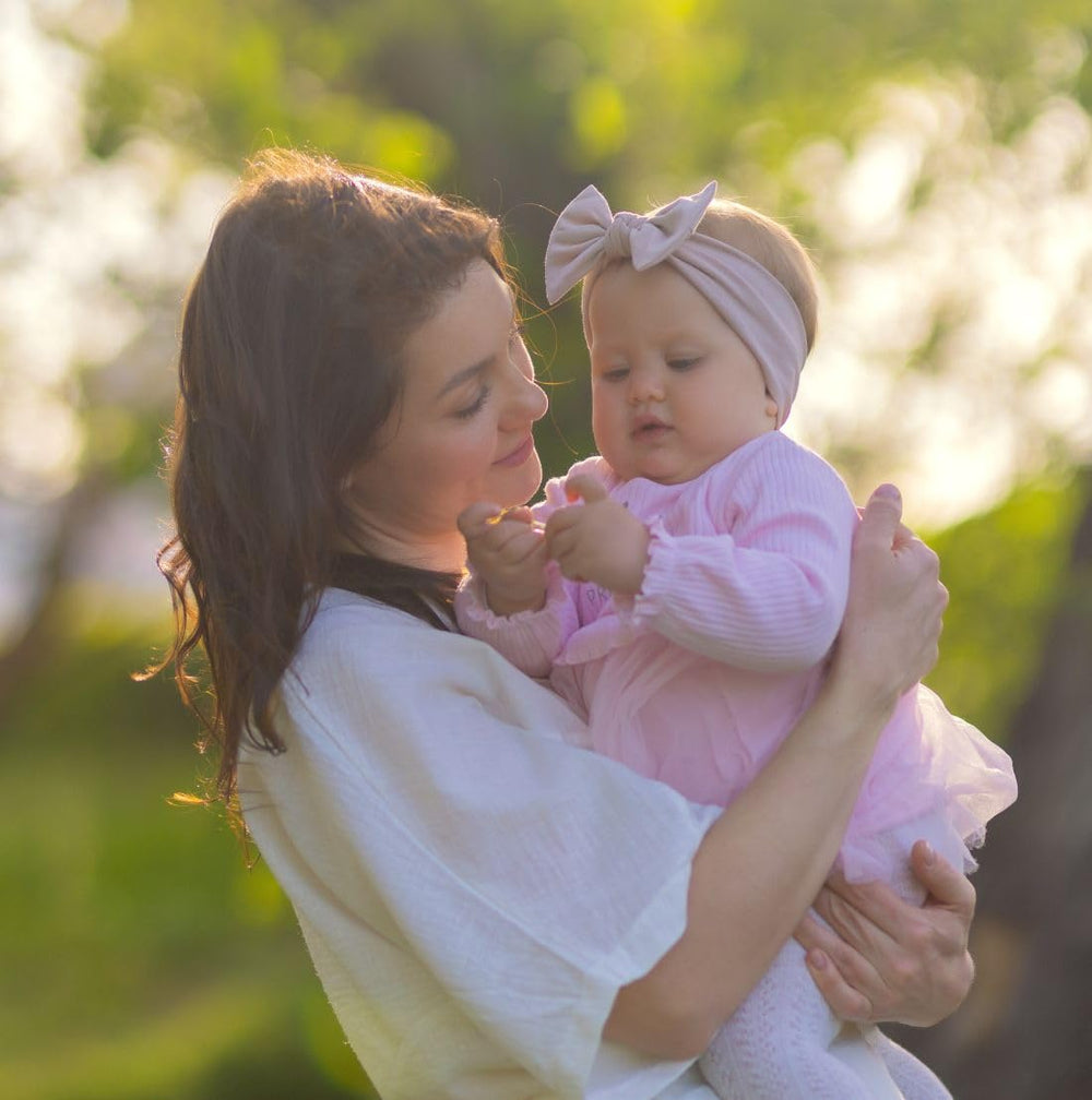 BABYGIZ headband home-use friendly for everyday outfits and playtime.