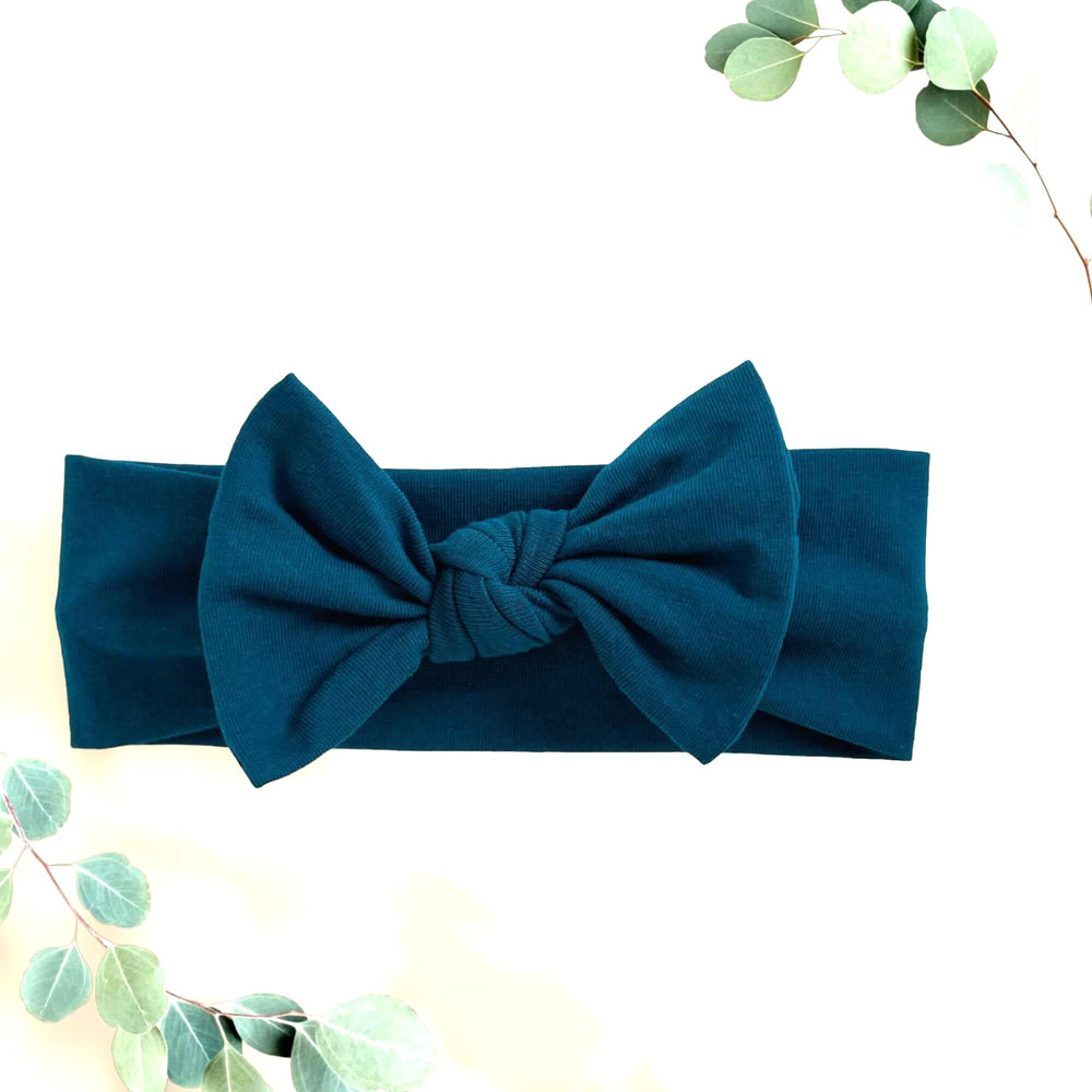 Babygiz headband stays in place without slipping during play